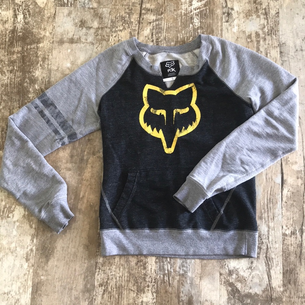 Women’s fox pull over sweater